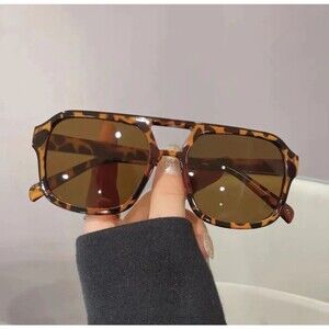 2024 Vintage Oversized Sunglasses Fashion Men Women Square Shades Eyewear Trendy
